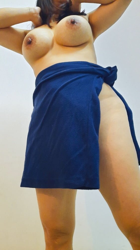 Sexy desi Maal Nice figure and boobs #OGd8YdIO