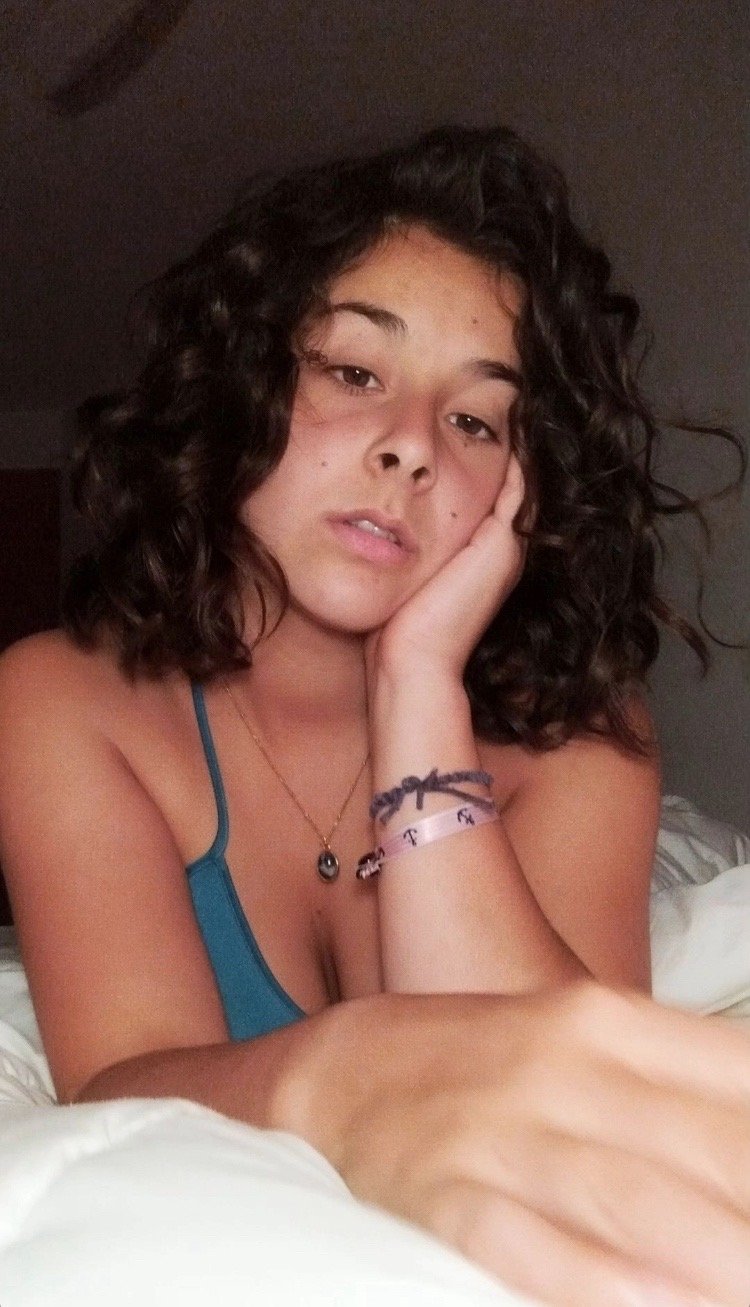 Cucks hot gf Maelle. His kik: El_pepipe10 #XeL2hLGl