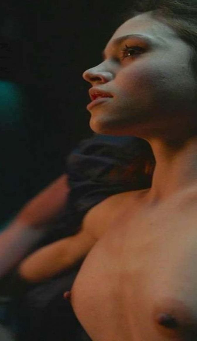 India Eisley is SoUnderrated 🥵 She SoFucking Adorable&Sexy Those Petite SuckableNipples Make MeDrip #QPbm5VpA