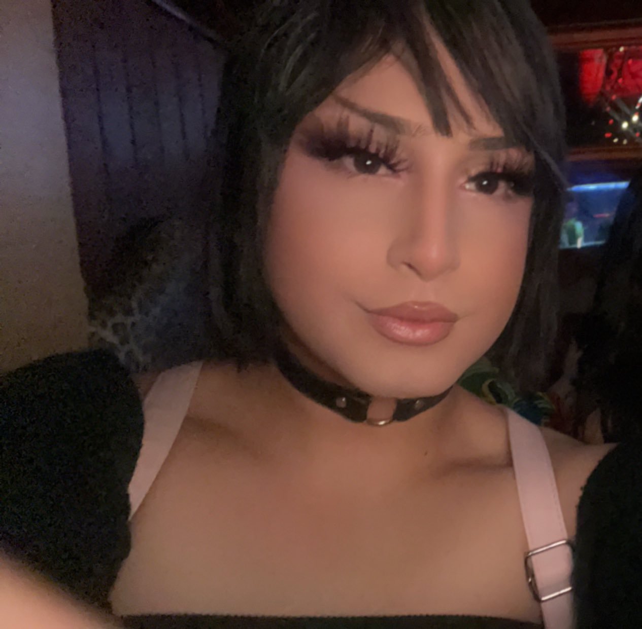 Junie Moonie #EsbA9Iro