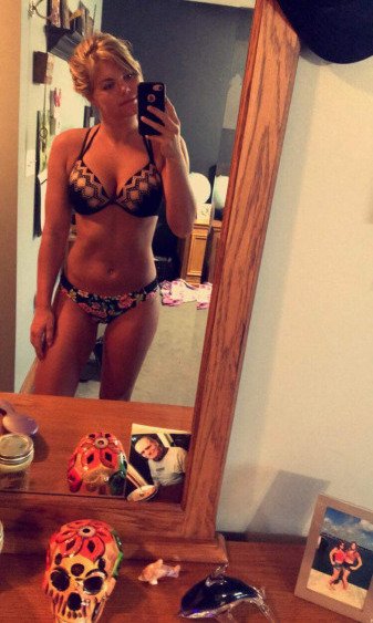 Cute little slut Brittany D gives us a full frontal #Kg9Q3UiQ
