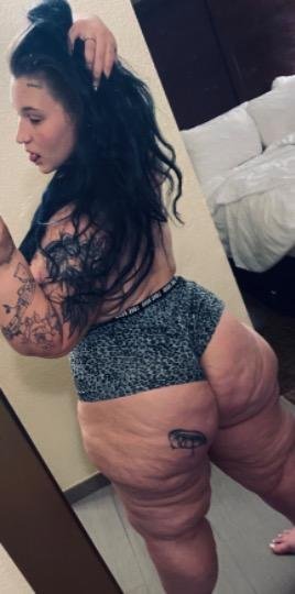 Kaybabykakez got One of the Fattest Asses You'll Ever See #BwyxV5FA