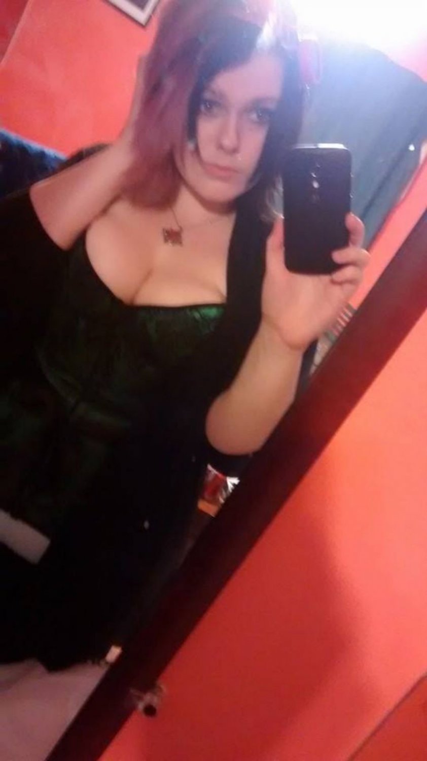 Hot cheating slut Jenn #H0ysBx22