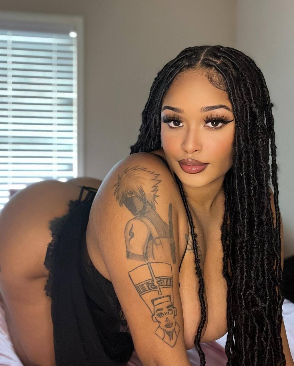 Pretty Face With Hazel Nut Titties #xyQIVPIZ