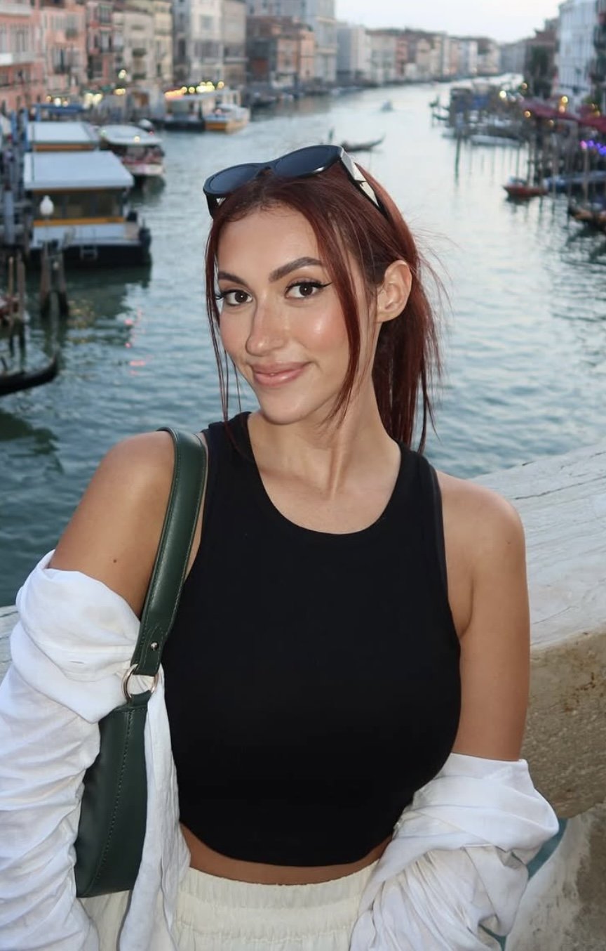 Brunette streamer gets a cum facial on vacation AI 👀 #dXR9TJQl