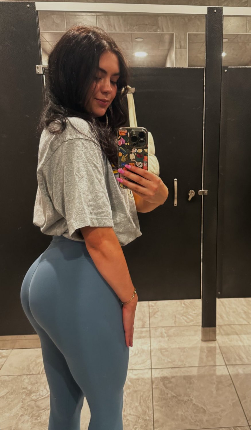 Brunette big titty, & booty gym babe #Ks6V3ZQn